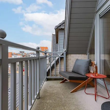 Cozy With Balcony With Parking 아파트 데한
